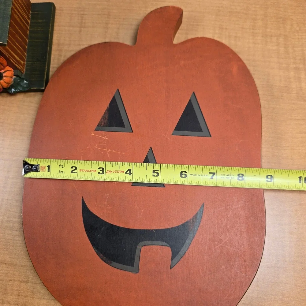 Russ Berrie Wooden House and Pumpkin Thanksgiving Rustic Country Halloween
